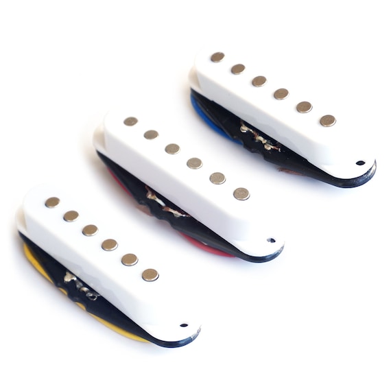 ストラトキャスターギター用シングルコイルピックアップ - ホワイト