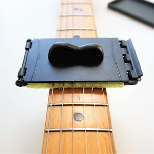 Instrument String Cleaner