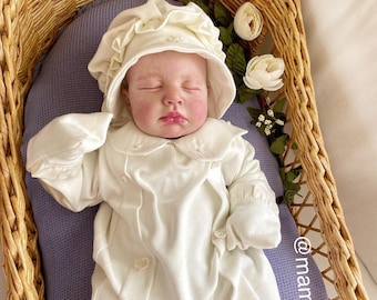 Ecru Cotton Newborn Romper with Hat: Handmade Flower Detail