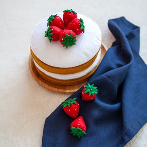 Felt Toys | Strawberry Cake Play Set - Play Food, Felt Food, Role-Playing Toys, Felt Toys For Kids, Felt Toy Set, Pretend play, CE Certified