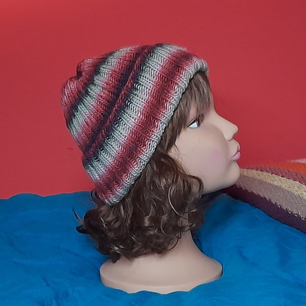 Bonnet multicolore en laine fait main