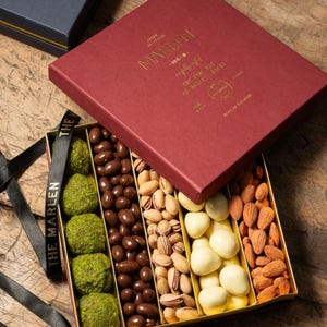 Handmade Turkish Delight Roll and Nuts Gift Set - Turkish Delight and Nut Variety Gift Box - Gourmet Turkish Delight Roll with Nuts Gift
