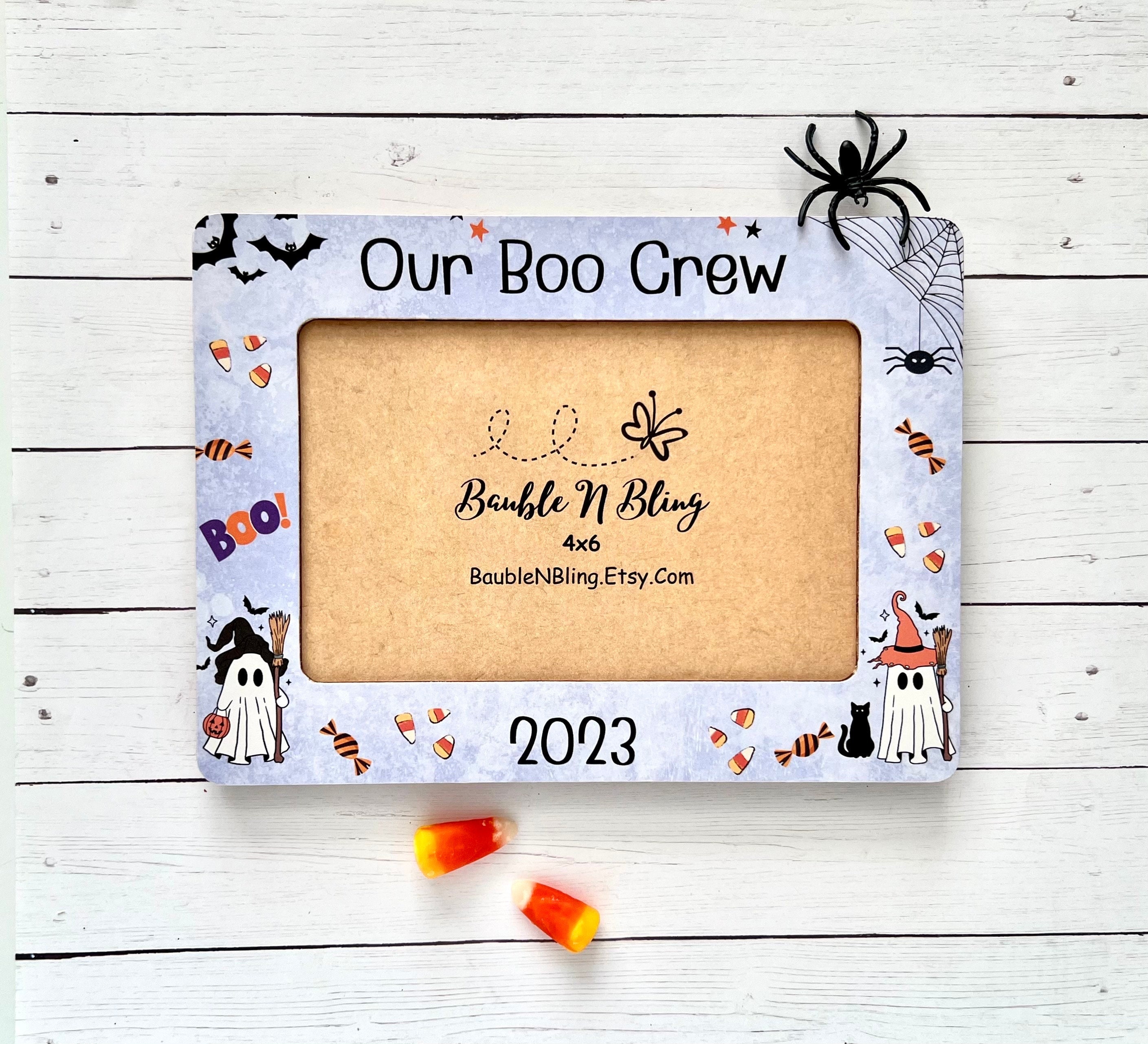 Spooktacular Bat Picture Frame Craft for Halloween - Mama Likes This