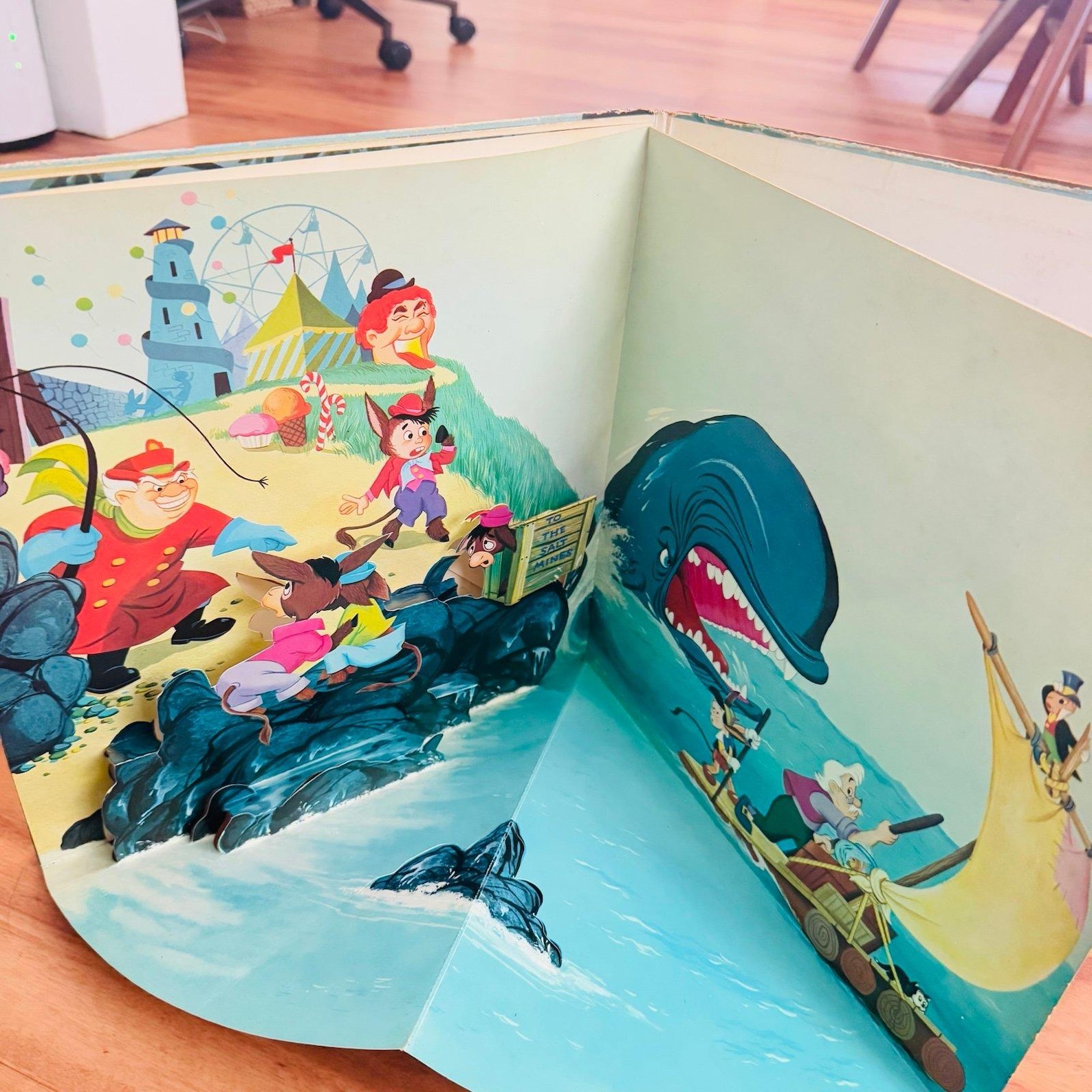 Om Books International Pop-up Pinocchio main image 1