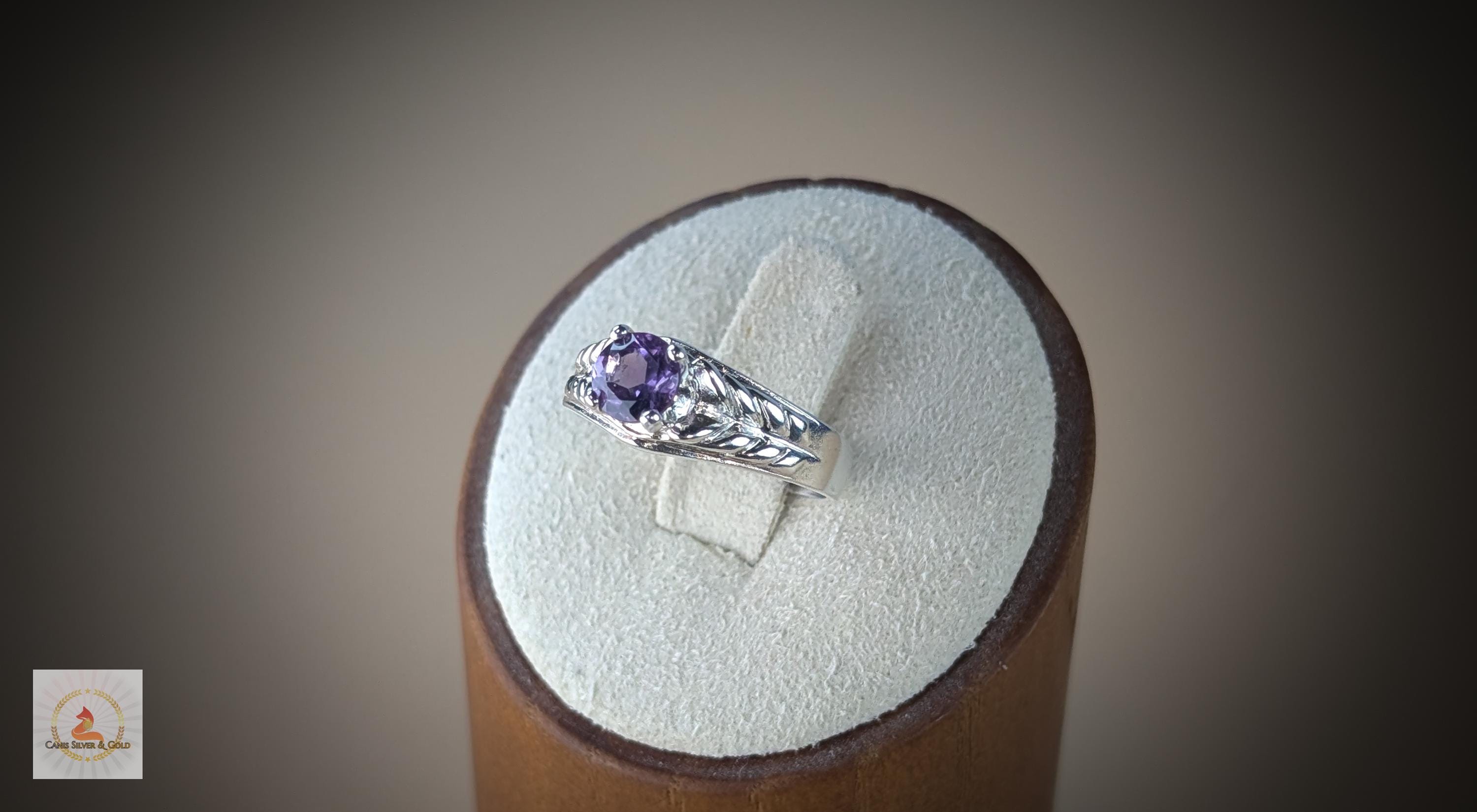 Anello In Argento Sterling Con Ametista Africana Decorata