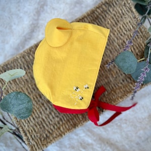 Bear bonnet, Pooh bear bonnet, Honey bear hat, Newborn baby photoshoot, Animal hat for toddler, Heirloom baby gift, New baby gift boy