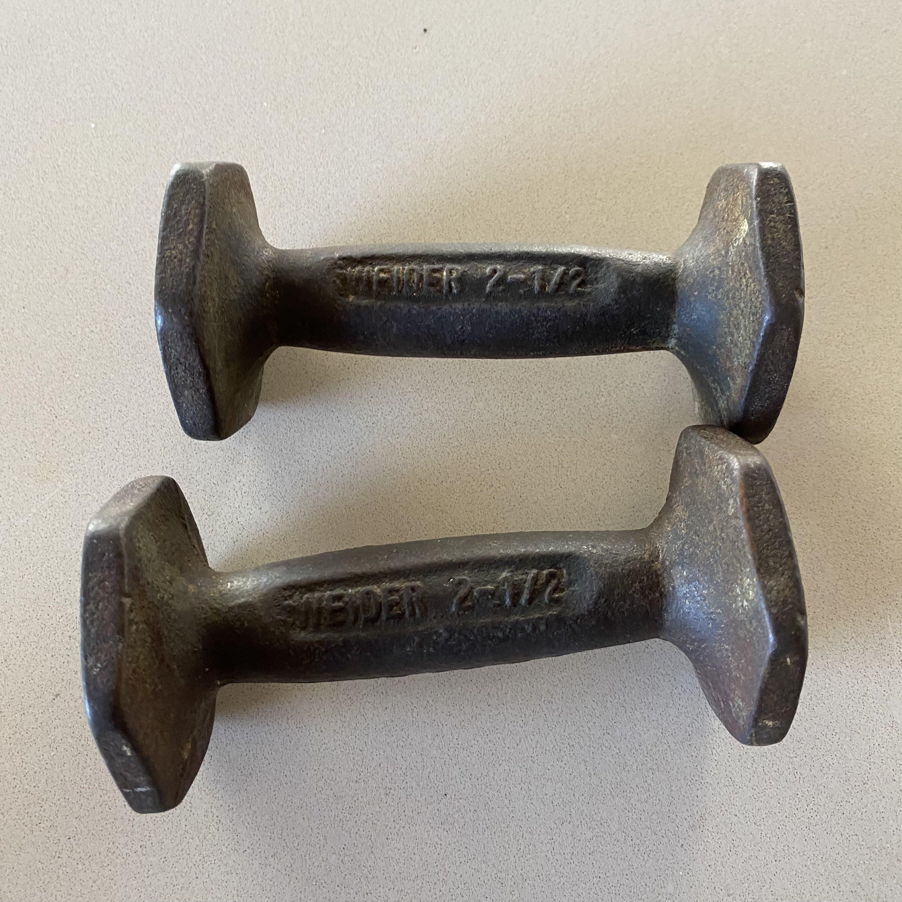 Vintage Pair Weider Cast Iron Hand Weights Dumbbells Hex Flat Head 2 1/