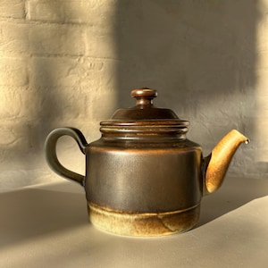 Vintage Porsgrund Norway Stoneware Brown Teapot by Eystein Sandnes – Mid-Century Scandinavian Design