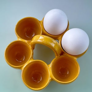 Ceramic egg holder holding 6 eggs – Easter brunch table styling