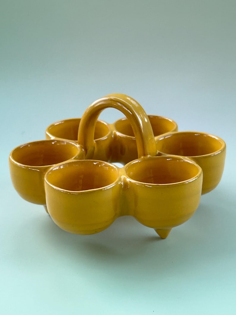Scandinavian vintage egg holder with handle – Easter table decor