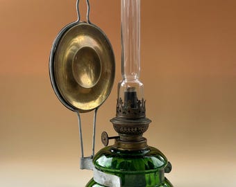 Kosmos Brenner Smaragd Grün Glas Öl Lampe mit Messing Reflektor