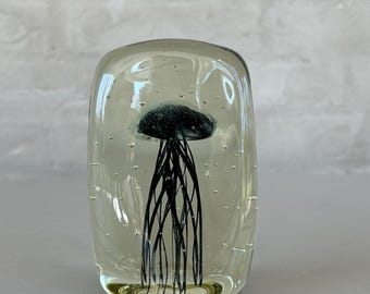Clear Glass Jellyfish Paperweight – Vintage Ocean Decor
