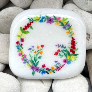 Painted stones, flower wreath, flowers, spring, summer, watercolor, hand-painted, handmade, unique, gift, decoration, birthday