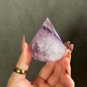 Incredible Phantom Amethyst Faceted Point! Diamond Cut - Light Amethyst Carving