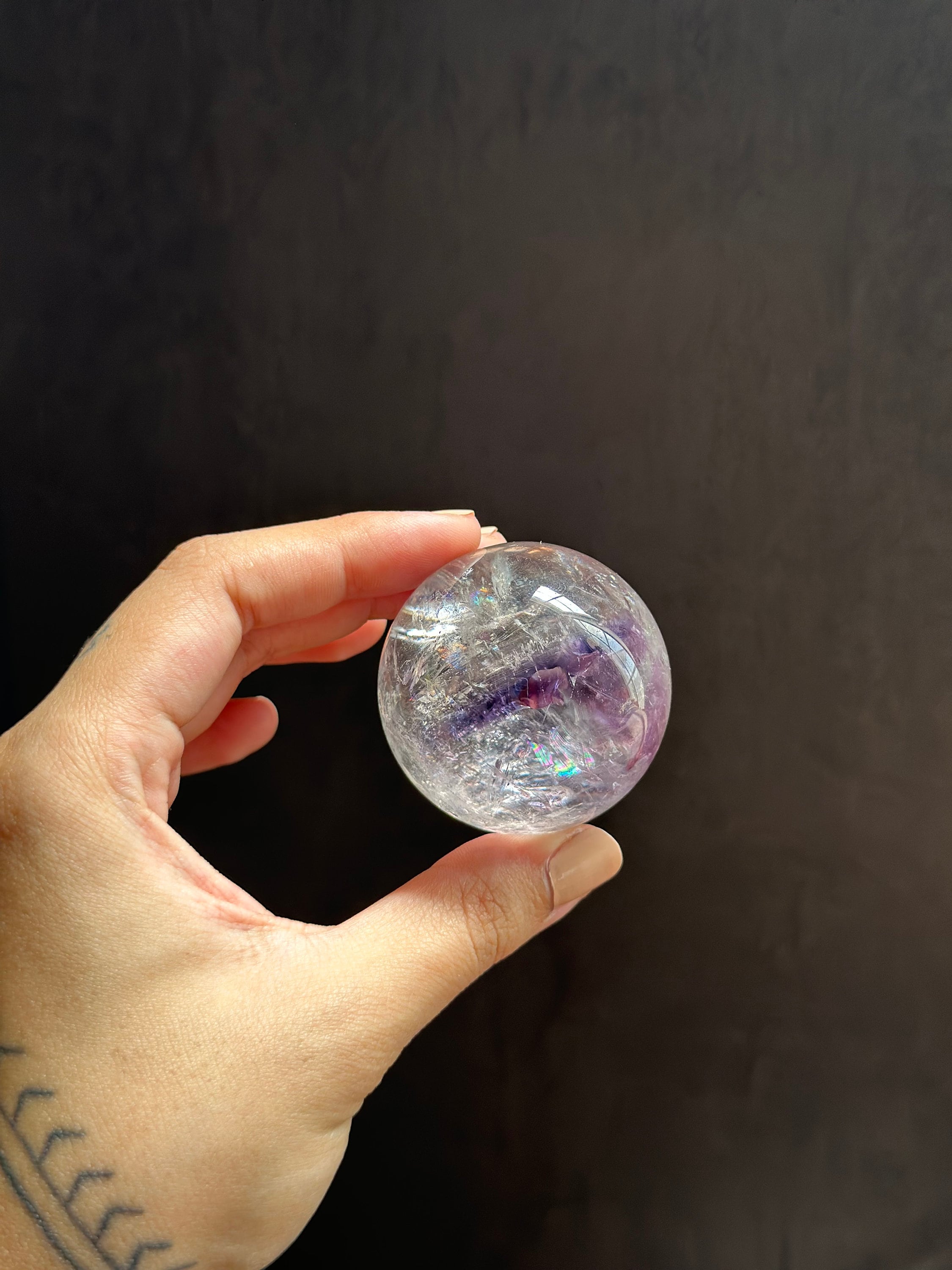 レインボーインクルージョンアメジストスフィア - Etsy 日本