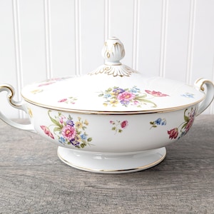 Noritake N250 Dresden Style Flowers Round Covered Vegetable Bowl, Vintage Casserole with Lid, Unique Wedding Gift, Bridal Shower China