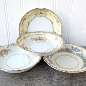 Vintage Green Berry Bowls Set of 4, China Dessert Bowls, Vintage Sauce Bowl, Small Vintage Bowl, Cottage Boho Wedding Bridal Shower Luncheon