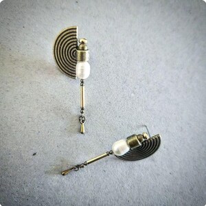 pearl earring