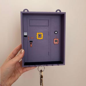 Monica's Door Schlüsselhalter, Freunde TV-Show inspiriert Wanddekoration, lila Türrahmen, Peephole Rahmen,