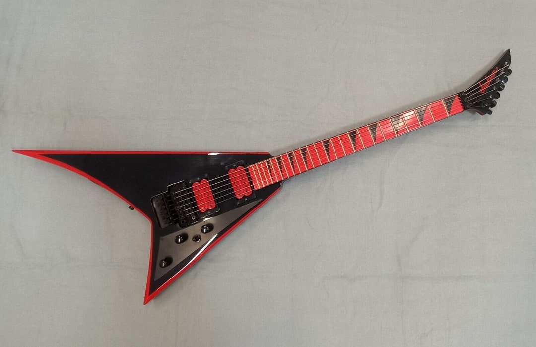 SOLDER エレキギター ブラック/レッド Amazon.com: NovaXZ ST Stylish Electric Guitar with Black