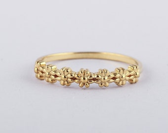 Flower Gold Ring, Sparkling Daisy Flower Ring, Minimalist Flower Ring, Promise Ring, Gift for Her, Commitment Ring, Trendy Wedding Ring Band