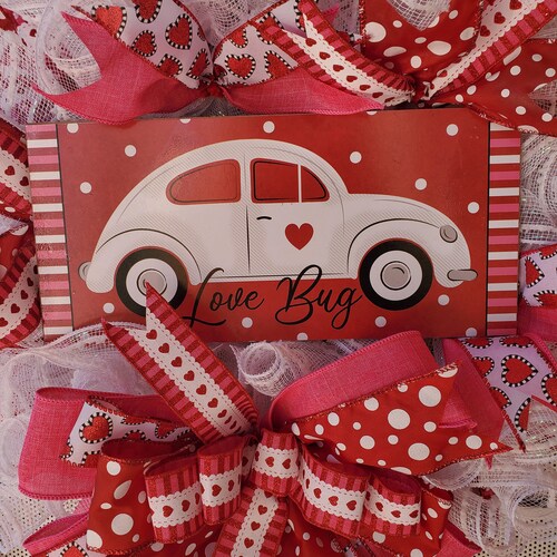 Valentine's Day Love Bug shops Wreath!