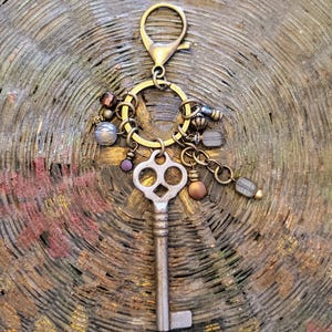 Vintage Clip On Purse Charms, Retro Jewelry, Antique Skeleton Key, Boho Bohemian Keychain, Handbag Charm, Christmas Family Friend Gift