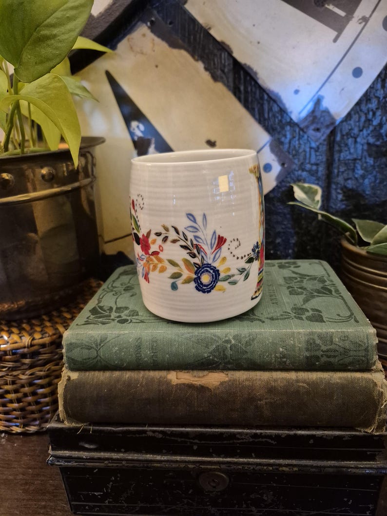 Anthropologie Starla Halfmann Initial D Floral Flowers Ceramic Coffee Tea Mug Christmas Mug Gift bild 4
