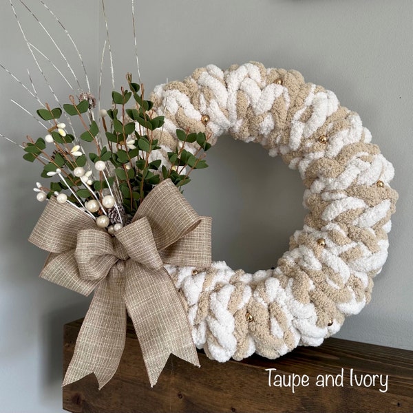 Custom Chunky Knit Wreath, Chunky Wreath, Chenille Wreath, Home Decor, Christmas, Holiday, Door Wreath