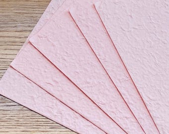 Hojas de papel morera rosa: papel artesanal hecho a mano (8,5 x 11 pulgadas, paquete de 5)