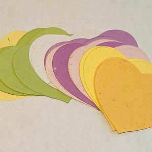 Corações de cartolina colorida, corações de papel, folhas de papel para artesanato, papel feito à mão, artesanato em papel, papel, material para artesanato, scrapbooking, papel para coração