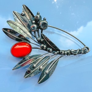 Large silver brooch 2025