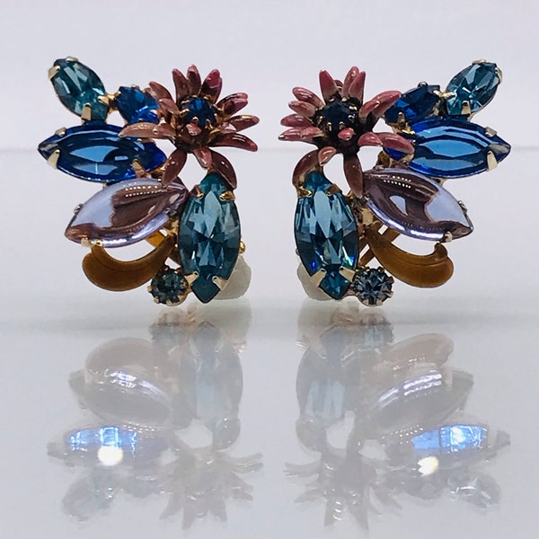 Rares boucles d'oreilles clip Alice Caviness avec cristaux de verre colorés, années 50-60