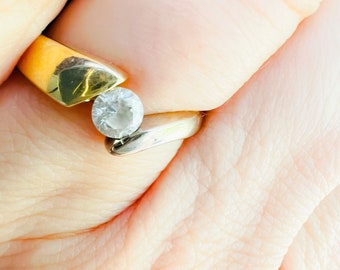 14 carat golden bicolor vintage ring with zirconia. 1970’s.
