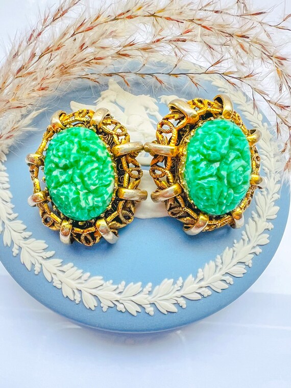 Vintage Peking Glass clip on Earrings. Western Ger