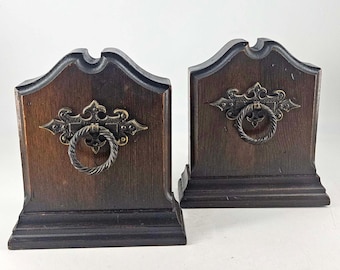 Pair of Vintage wood wooden ring handle detail Bookends
