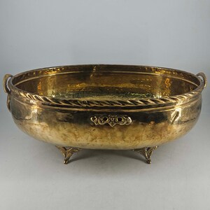 Vintage Hammered Brass claw foot Planter Cache Pot bowl centerpiece