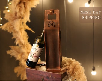 Personalized Leather Wine Caddy, Handmade Wine Holder, Mother's Day Gift, Monogrammed Wine Sleeve, Wine Accessories, Accessories for Mom