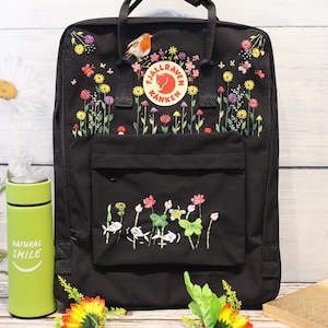 Fjallraven Kanken backpack with embroidered bird/ Fjallraven kanken backpack embroidered bird design/ Custom embroidered bird design
