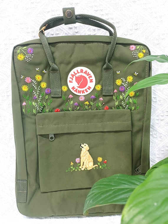Fjällräven Kånken Embroidered Dog & Flowers Backpack – Custom Pet
