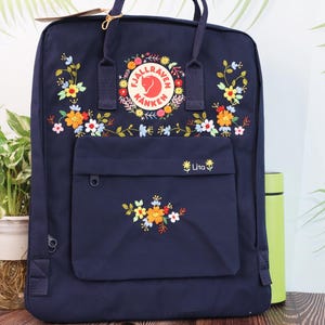 Kanken backpack embroidered with flower, Hand embroidery on fjallraven kanken backpack with flowers