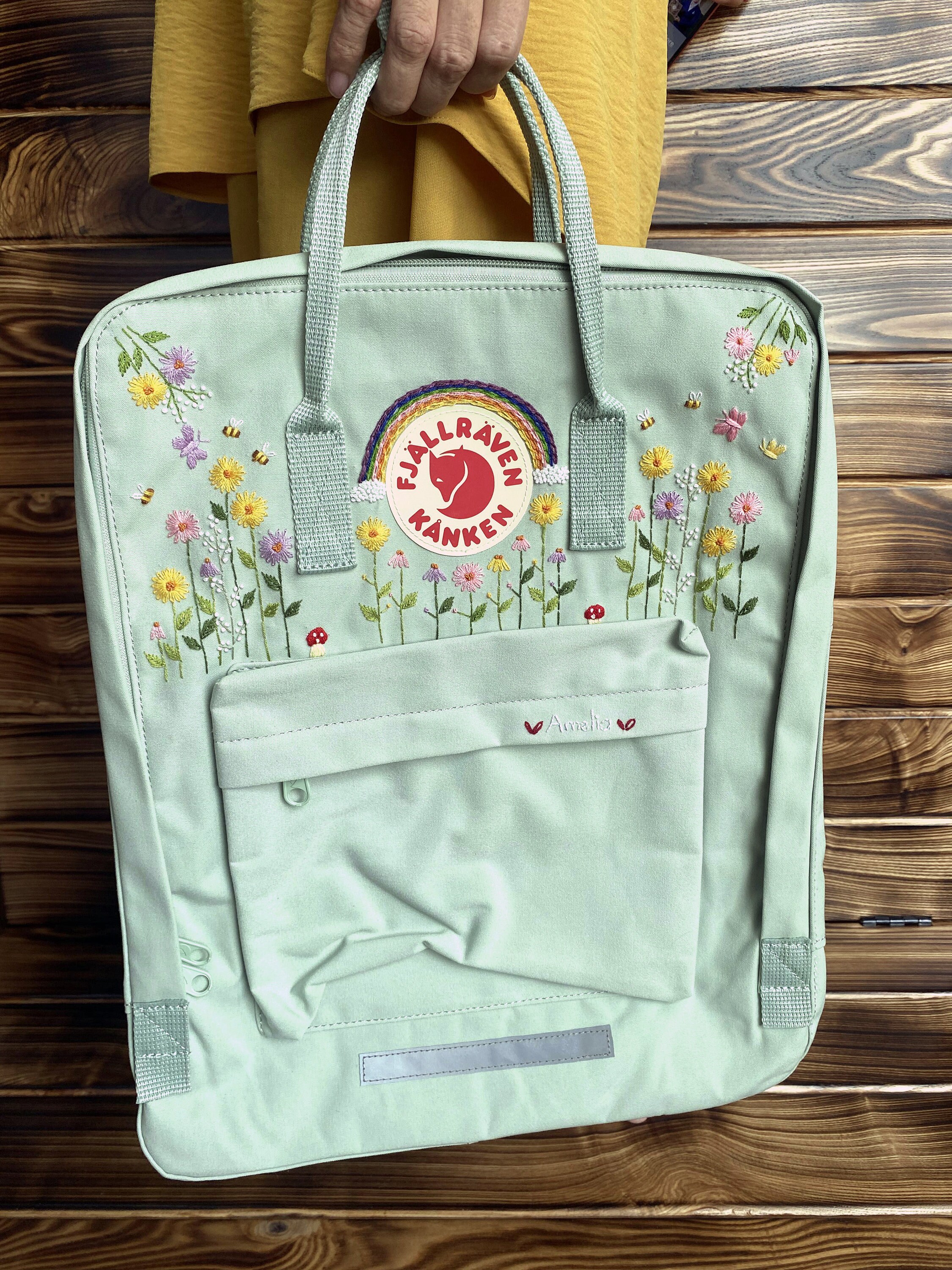 【GRAVER】23SS★ Flower Smile Embroidery One Pocket Backpack Flower Smile Embroidery One Pocket Backpack - GRAVER | 60