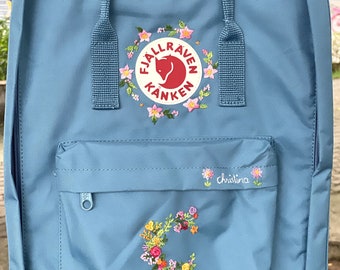 Handstickerei auf Fjällräven Kanken Rucksack mit Blumen / individueller Blume Handstickerei / Kanken Rucksack mit Blumen bestickt