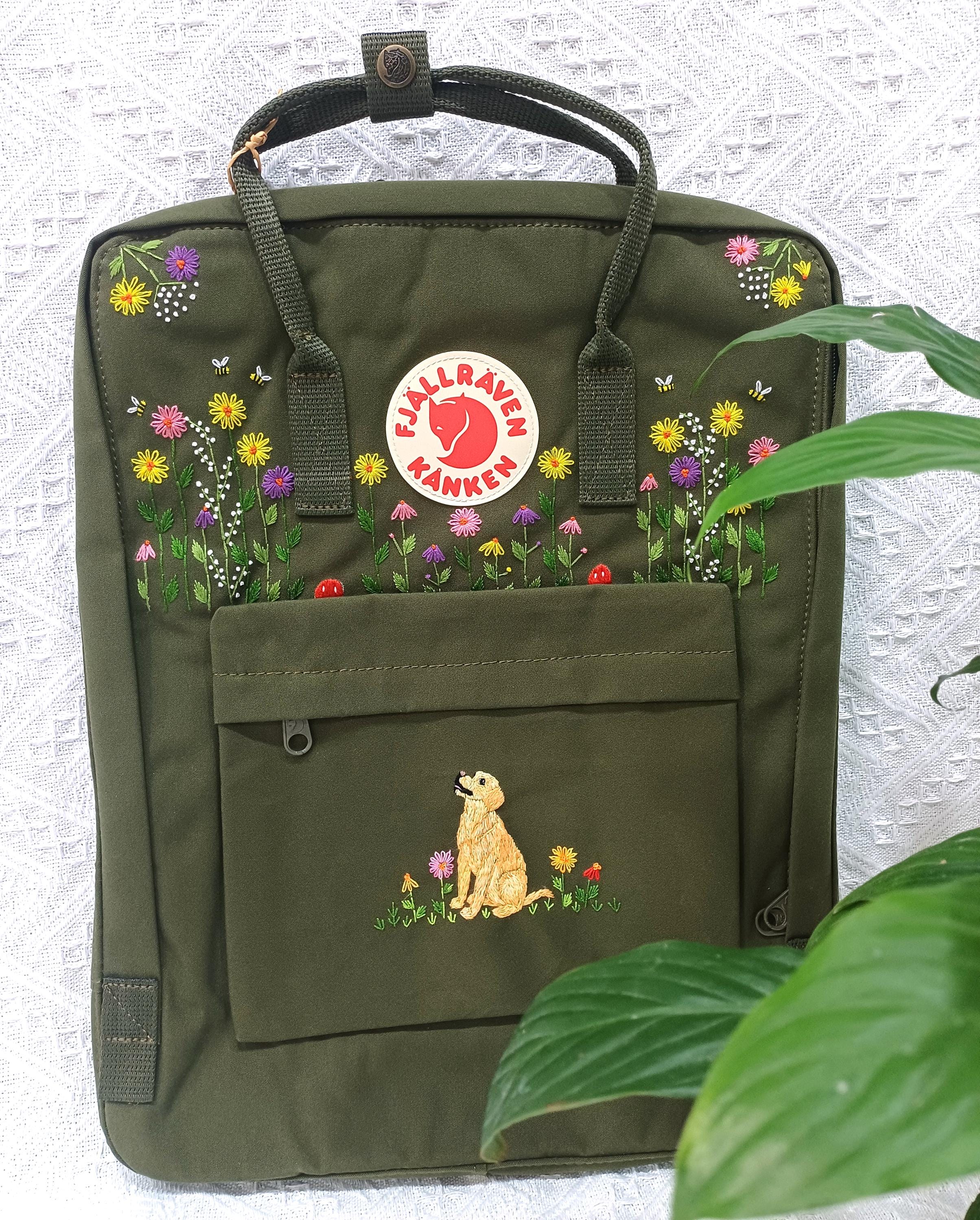 Fjällräven Kånken Embroidered Dog & Flowers Backpack – Custom Pet