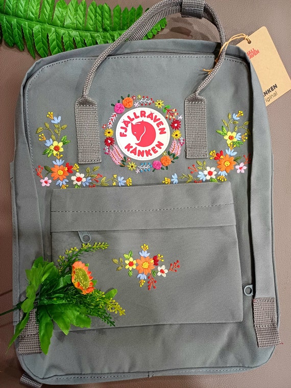 【GRAVER】22FW★ Flower Bear Smile Embroidery Backpack il_fullxfull.6289968070_evno.jpg