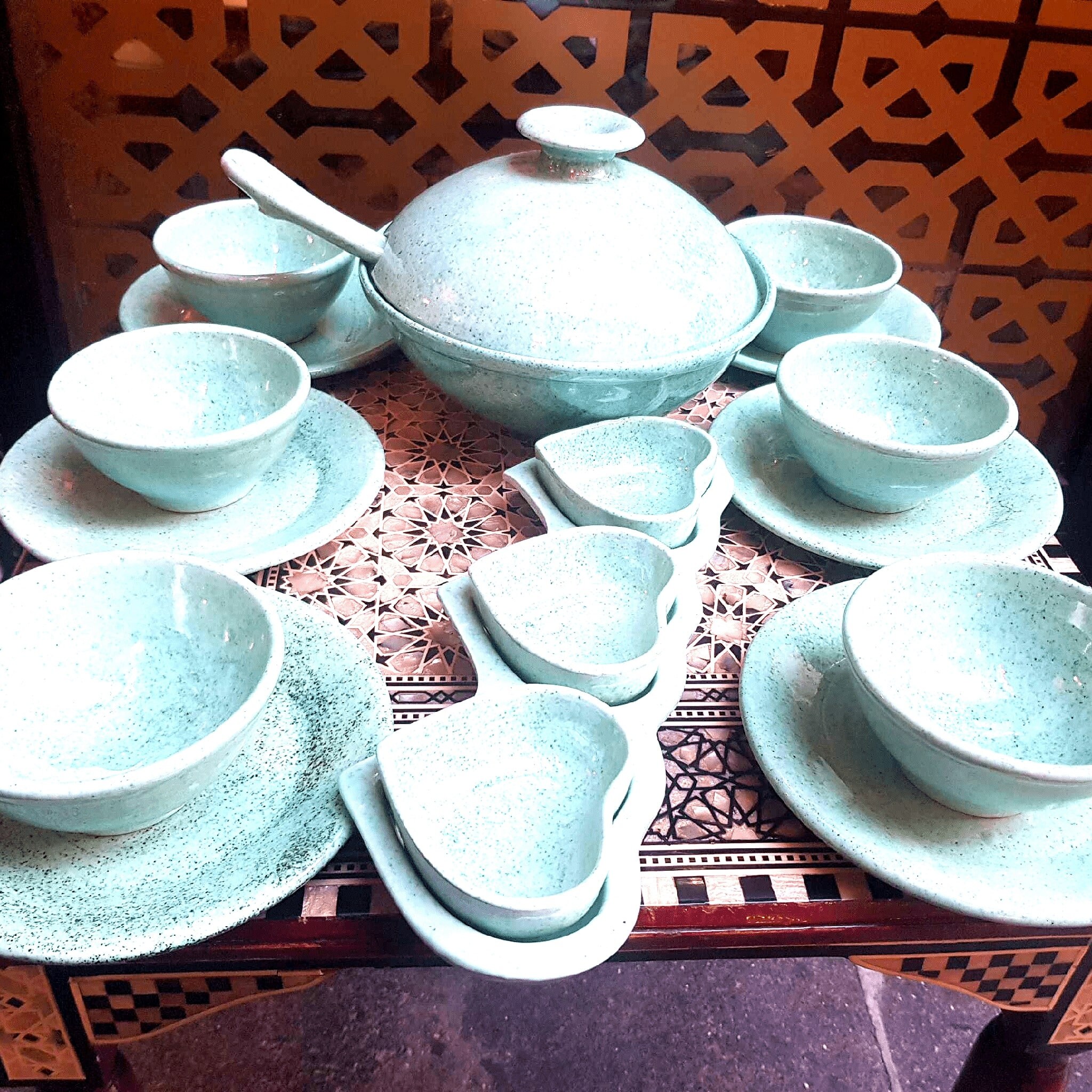 Service à Soupe Elégance Gris et Doré de 18 Pièces