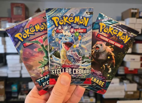 booster pack pokemon tcg Pokmon TCG: Sword & Shield-Fusion Strike Sleeved Booster Pack (10 Cards)