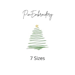 Pode incluir: Design de bordado de agulha de uma árvore de Natal verde com uma estrela dourada no topo. O texto "Pin Embroidery" e "7 Sizes" está abaixo da árvore.