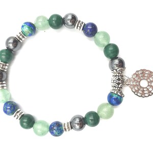 Pulsera de curación con cristales para aliviar el eczema con dije de chakra (azurita, malaquita, hematita y aventurina verde) - Tamaños personalizados disponibles. imagen 7