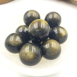 Mini Esfera de Obsidiana com Brilho Dourado - Bola de Cristal para o Chakra Raiz, 23+mm